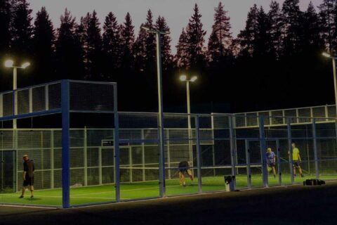 Skellefteå Tennisklubb Padel Utomhus mörk slide 1